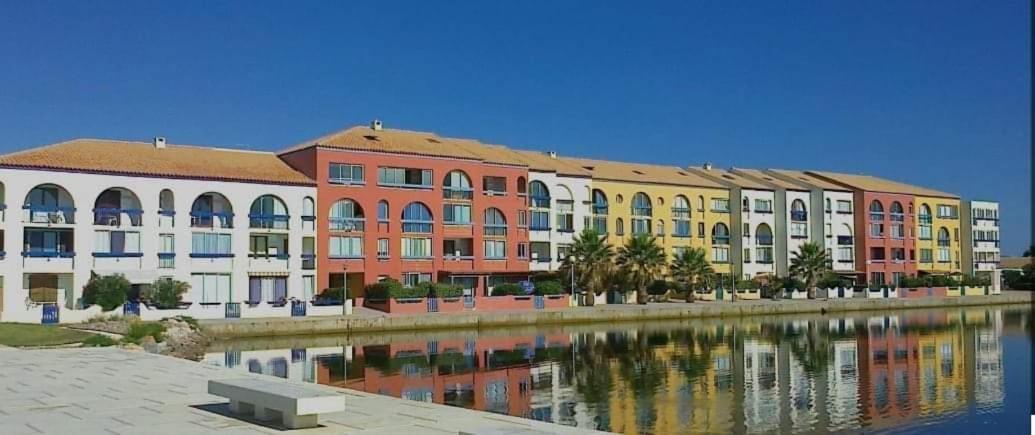 Le Petit Barcares Apartment Le Barcares Bagian luar foto
